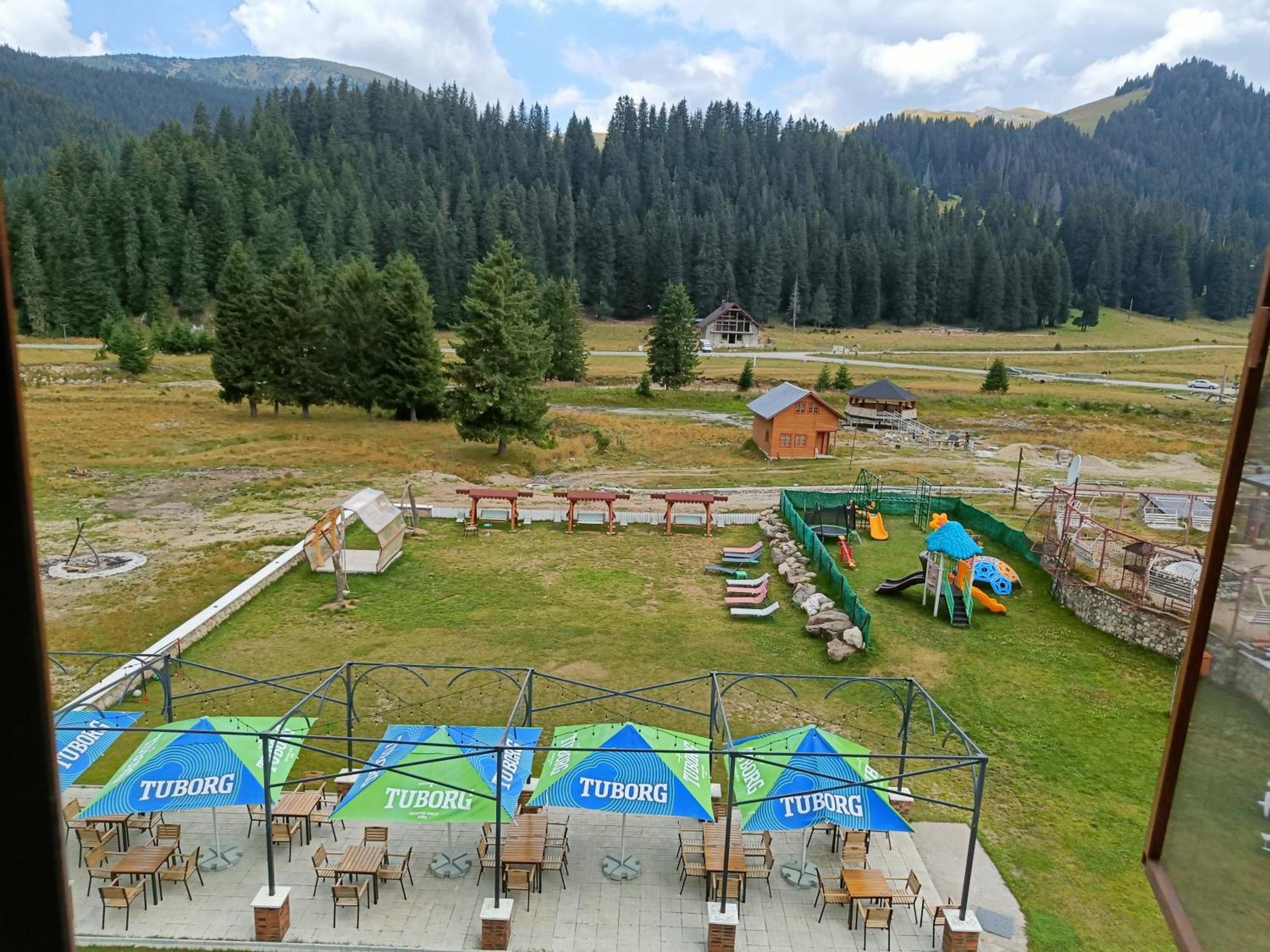 Hotel Casa Iustin Moroeni Zewnętrze zdjęcie